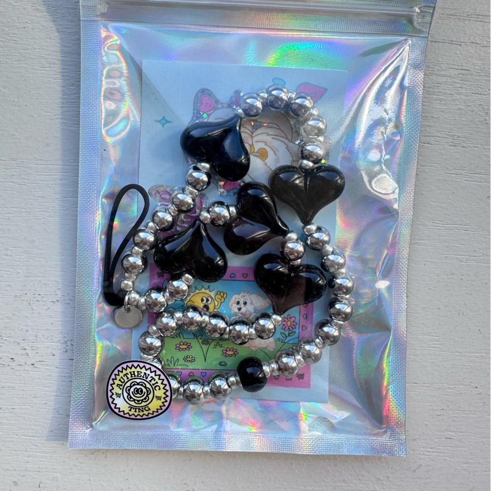 *NEW* String Ting - Steel My Heart Midnight Wristlet Phone Strap